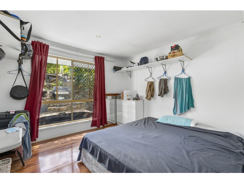 5 Design Place, Highland Park QLD 4211