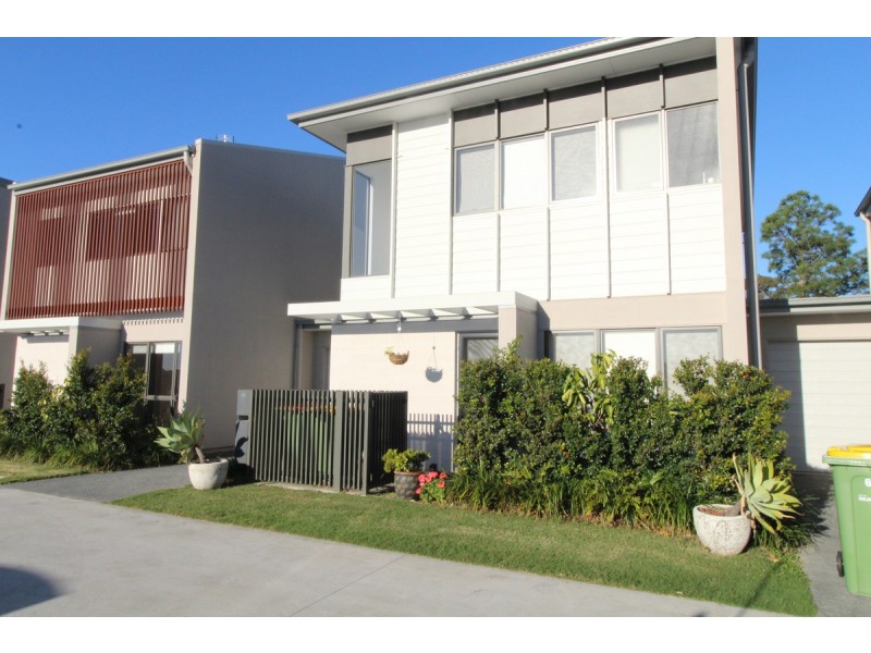61/1 Lyra Avenue, Hope Island QLD 4212