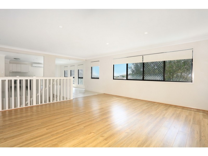 23 Elkins Street, Pacific Pines QLD 4211