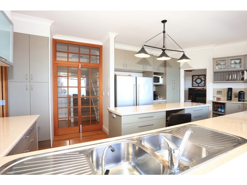 31 Macrozamia Drive, Clagiraba QLD 4211