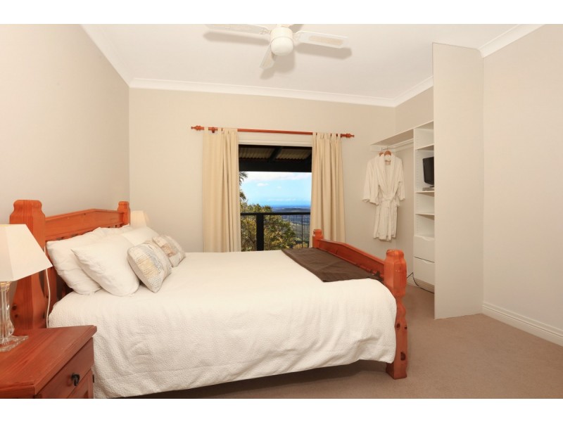 31 Macrozamia Drive, Clagiraba QLD 4211