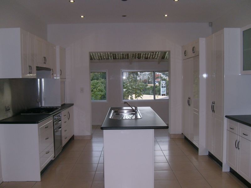 352 Government Road, Labrador QLD 4215