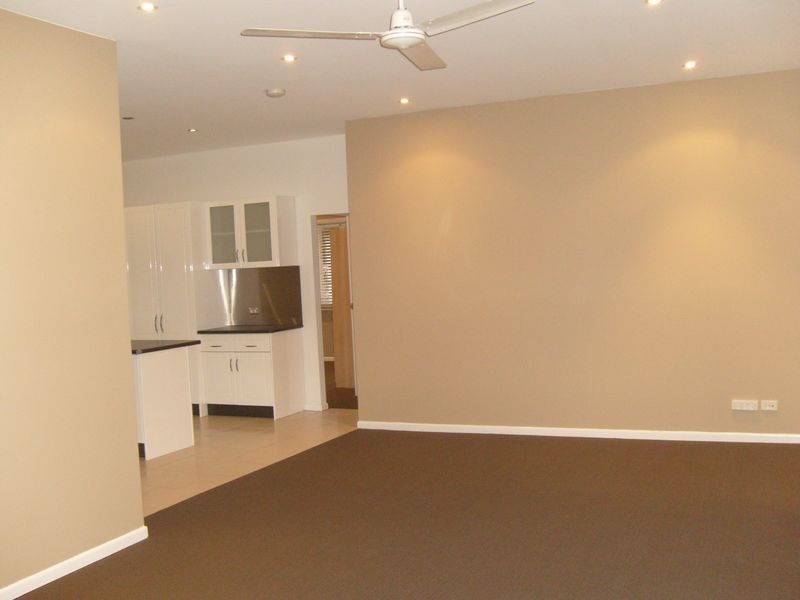 352 Government Road, Labrador QLD 4215