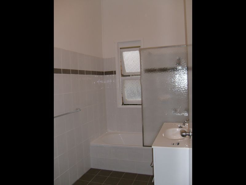 352 Government Road, Labrador QLD 4215