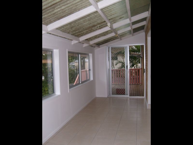 352 Government Road, Labrador QLD 4215