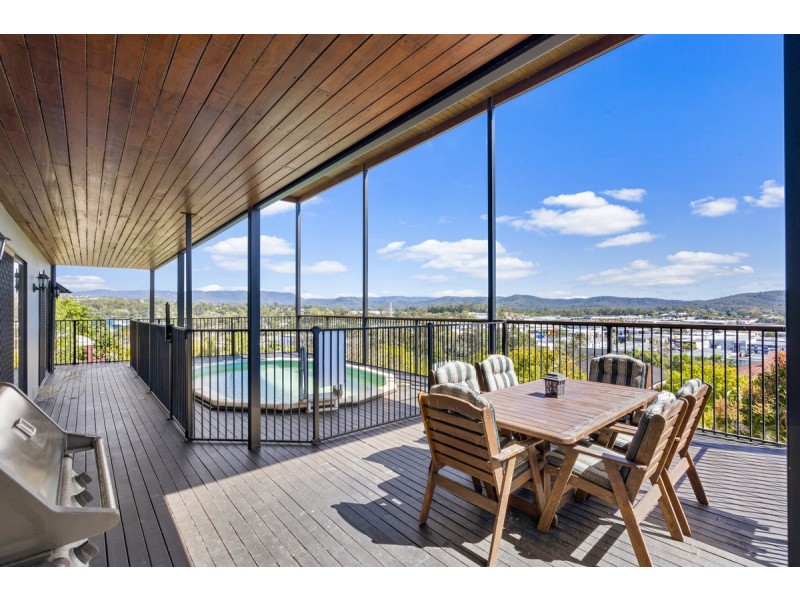 68 Paddington Drive, Carrara QLD 4211