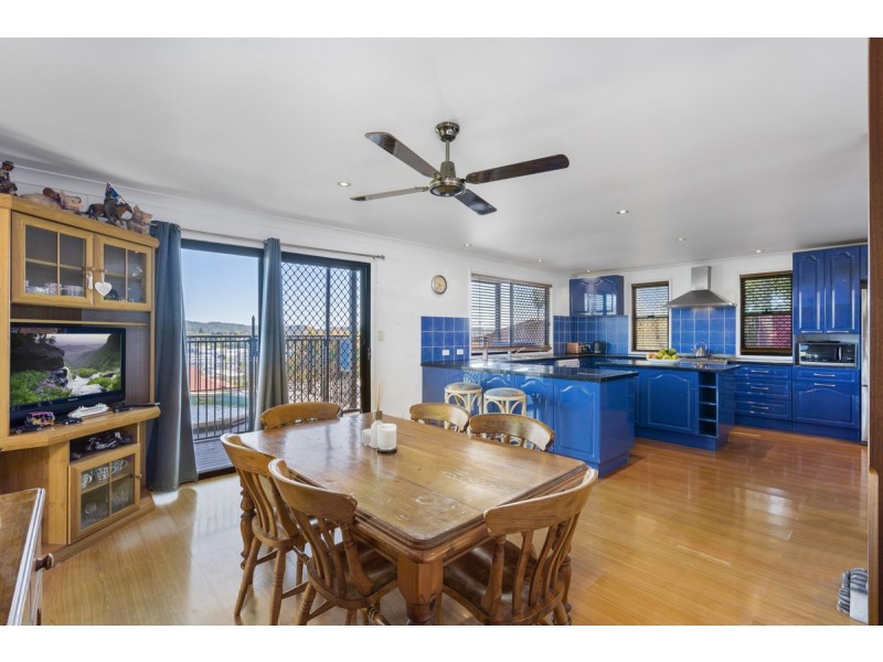 68 Paddington Drive, Carrara QLD 4211