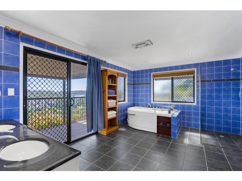 68 Paddington Drive, Carrara QLD 4211