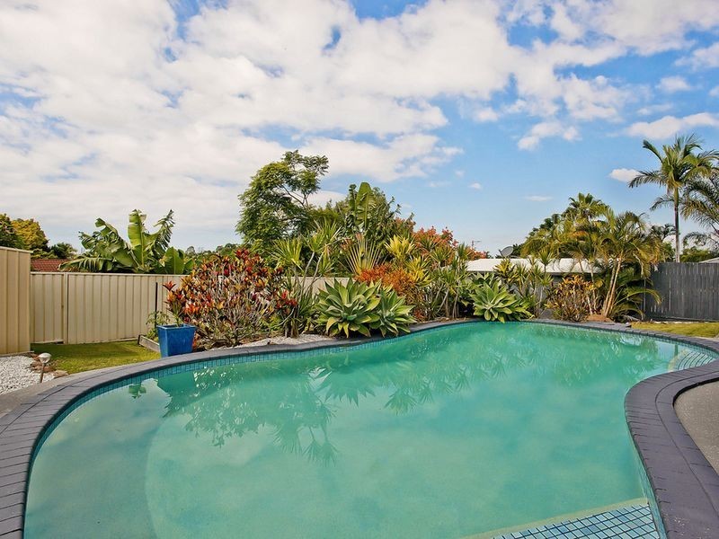 73 Pappas Way, Carrara QLD 4211