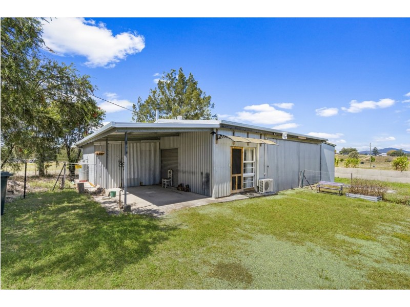 1 Larch Road, Tamborine QLD 4270
