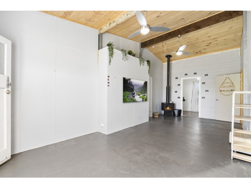 1 Larch Road, Tamborine QLD 4270