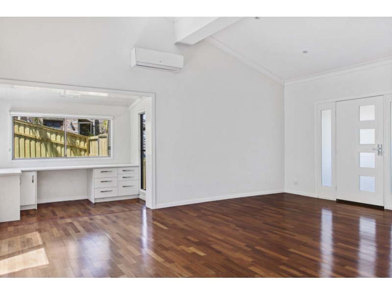 9 Willamulka Avenue, Ashmore QLD 4214