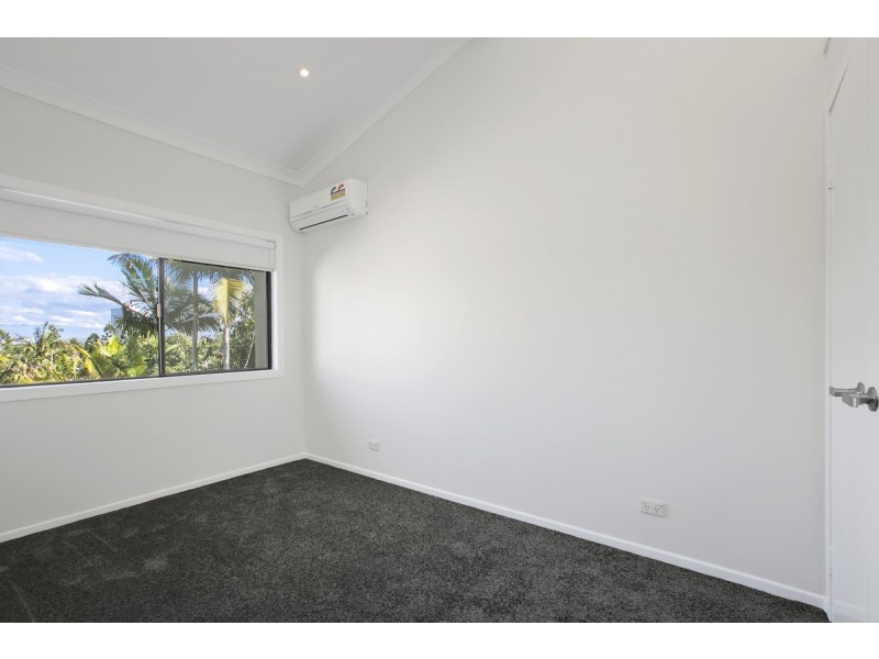 9 Willamulka Avenue, Ashmore QLD 4214