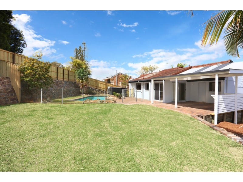 9 Willamulka Avenue, Ashmore QLD 4214