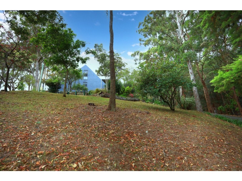 349 Henri Robert Drive, Clagiraba QLD 4211