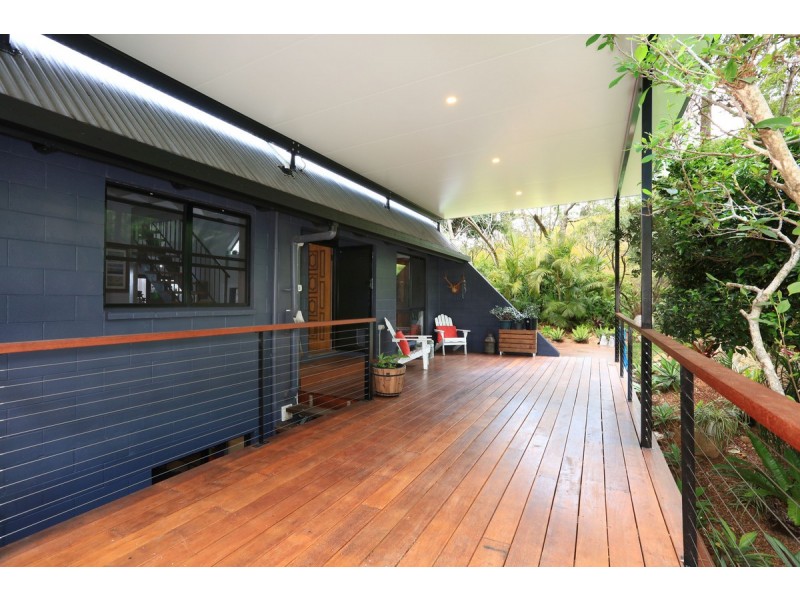 349 Henri Robert Drive, Clagiraba QLD 4211