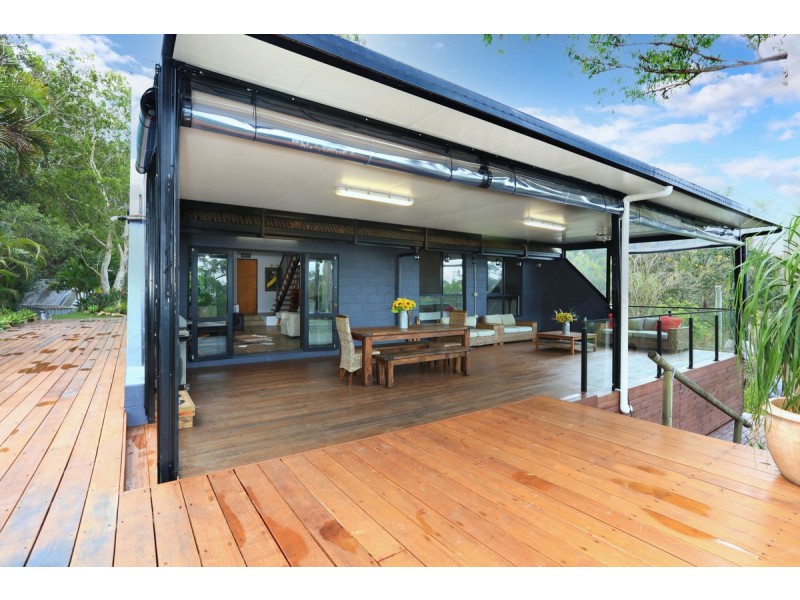349 Henri Robert Drive, Clagiraba QLD 4211