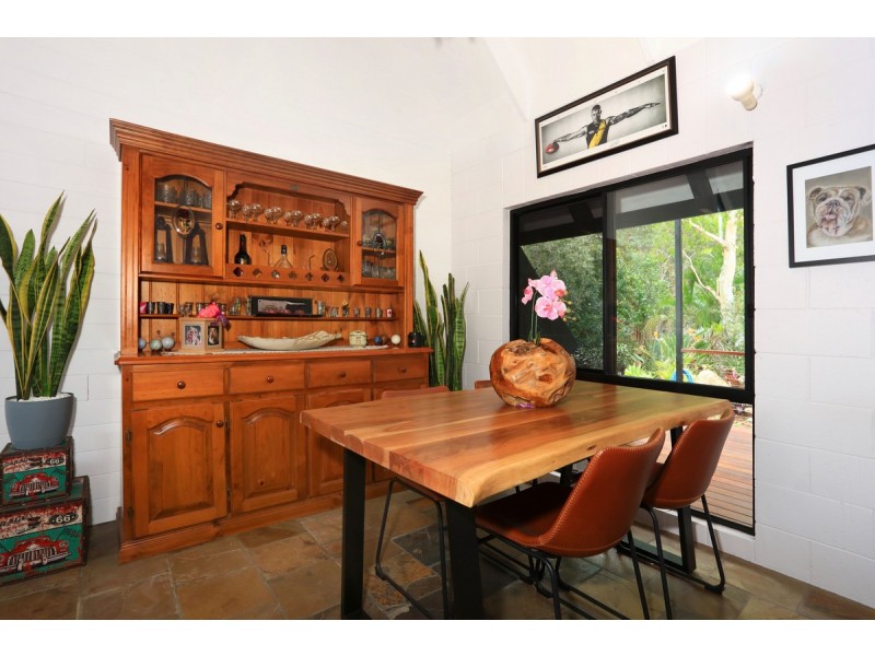 349 Henri Robert Drive, Clagiraba QLD 4211