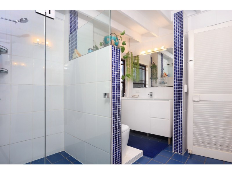 349 Henri Robert Drive, Clagiraba QLD 4211