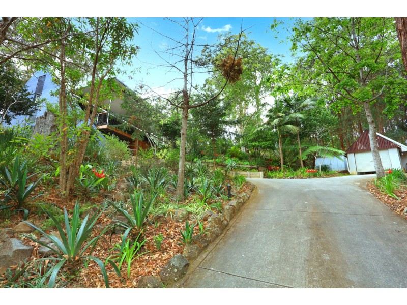 349 Henri Robert Drive, Clagiraba QLD 4211