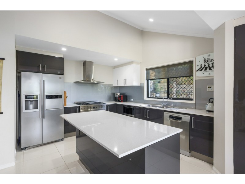 65 Paddington Drive, Carrara QLD 4211