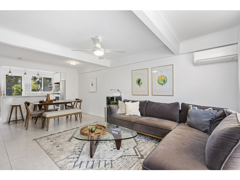 42/125 Pappas Way, Carrara QLD 4211