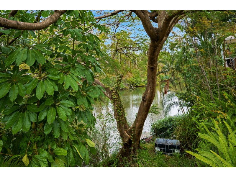 67 Nerang River Drive, Nerang QLD 4211