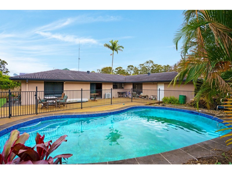 67 Nerang River Drive, Nerang QLD 4211