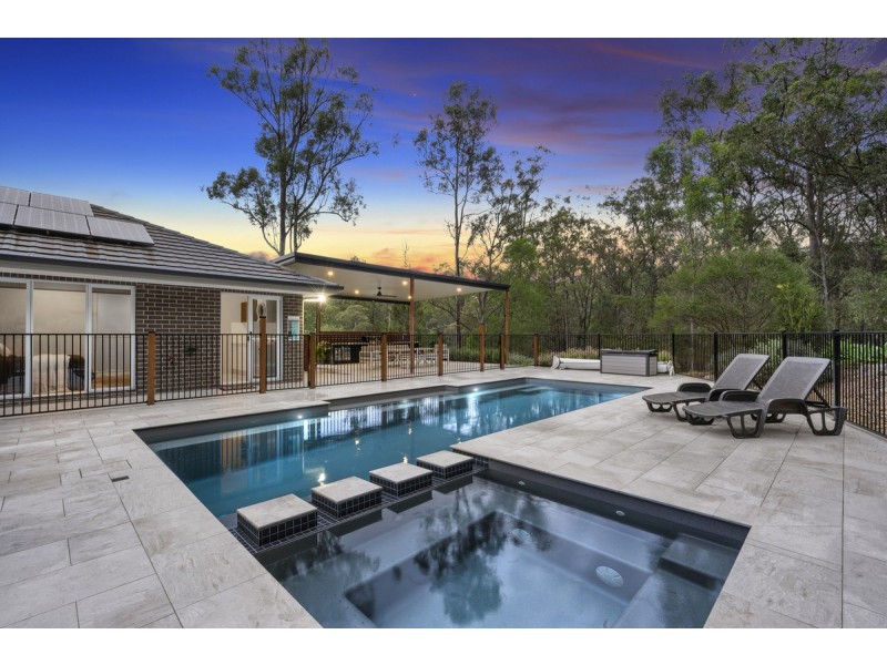 2/48 Brookfield Court, Nerang QLD 4211