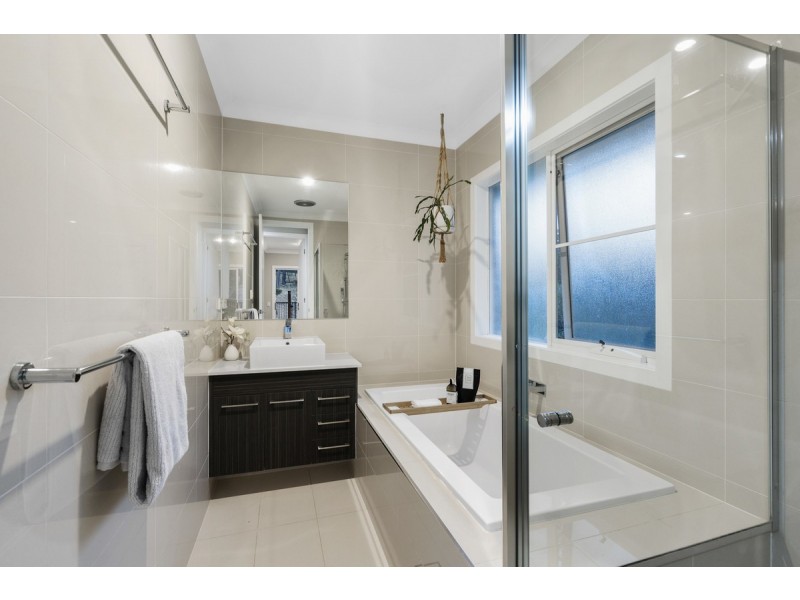 2/48 Brookfield Court, Nerang QLD 4211