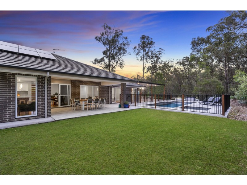 2/48 Brookfield Court, Nerang QLD 4211