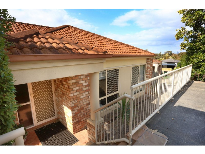 69 Paddington Drive, Carrara QLD 4211