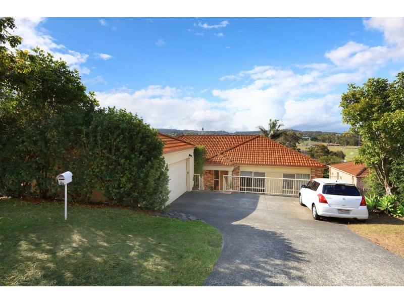 69 Paddington Drive, Carrara QLD 4211