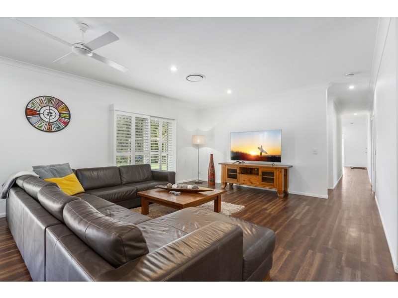 34 Lawnhill Drive, Nerang QLD 4211