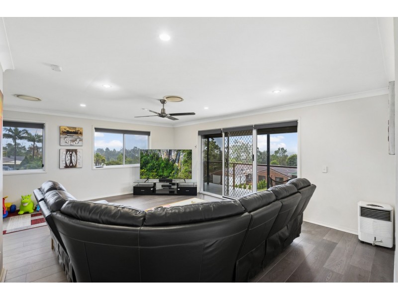 2 Kilmarnock Close, Highland Park QLD 4211