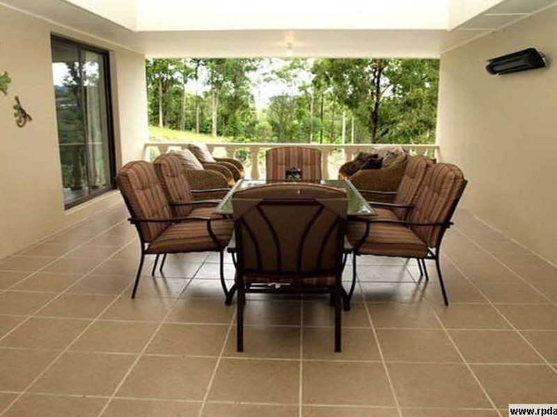 2 Carole Drive, Nerang QLD 4211