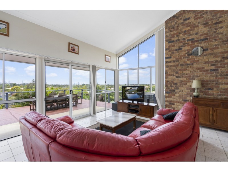29 Michelmore Road, Carrara QLD 4211