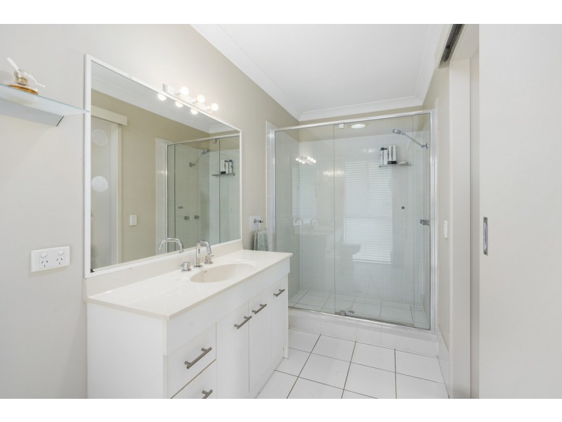 29 Michelmore Road, Carrara QLD 4211