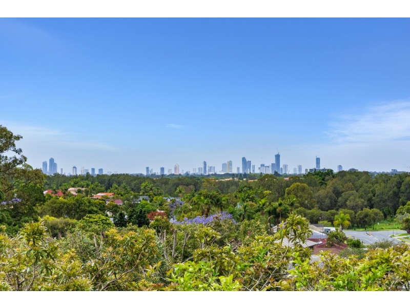 29 Michelmore Road, Carrara QLD 4211