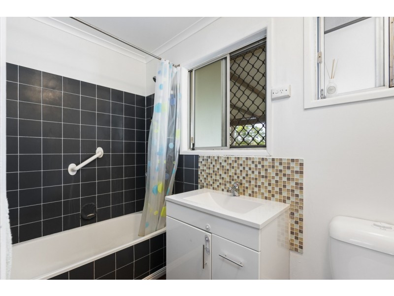 12 Paradise Street, Nerang QLD 4211