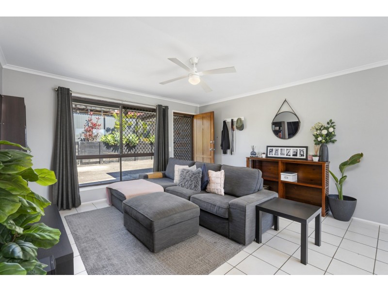 1/13 Gumbeel Court, Highland Park QLD 4211