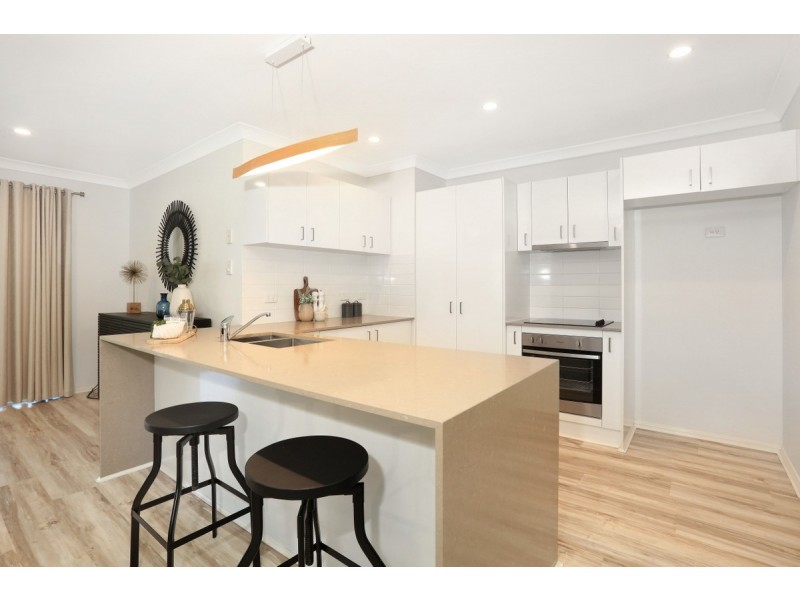 5 Orion Court, Molendinar QLD 4214