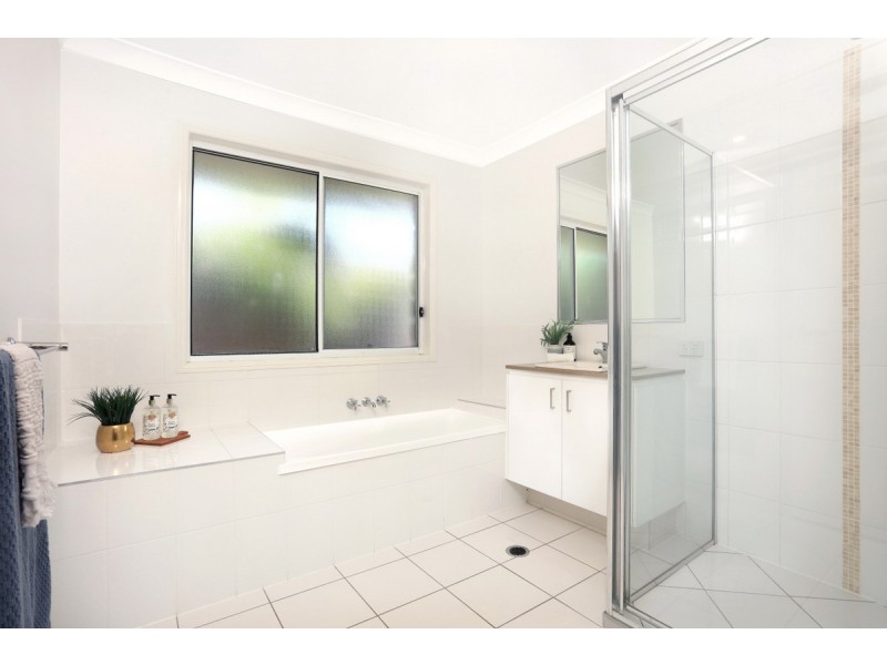 5 Orion Court, Molendinar QLD 4214