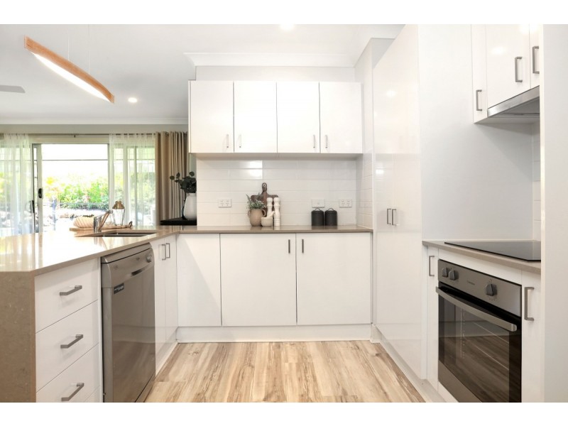 5 Orion Court, Molendinar QLD 4214