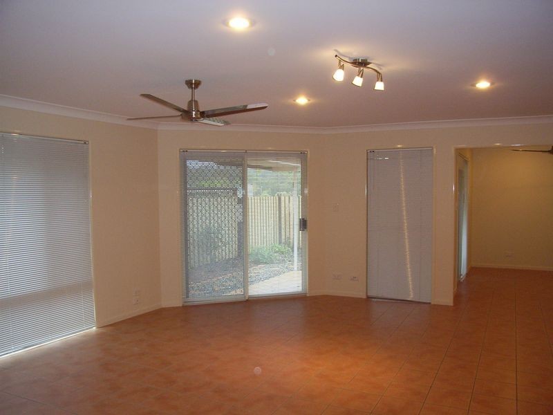 14 Rhiannon Drive, Ashmore QLD 4214