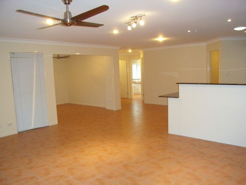 14 Rhiannon Drive, Ashmore QLD 4214