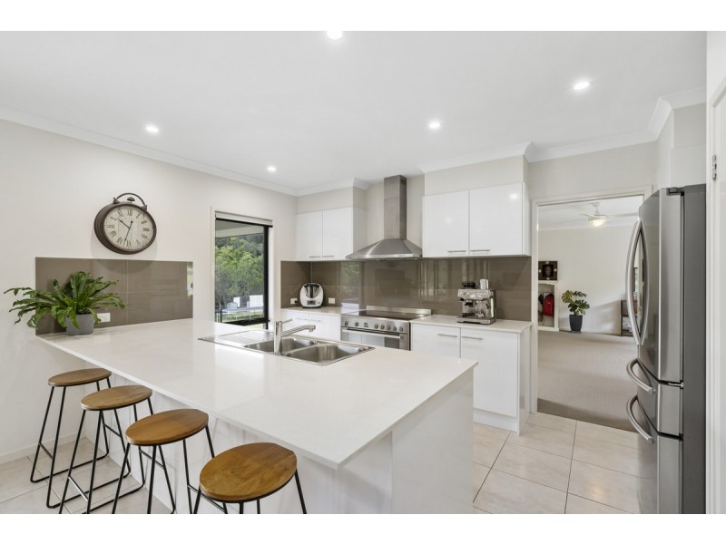 26A Boogard Place, Clagiraba QLD 4211