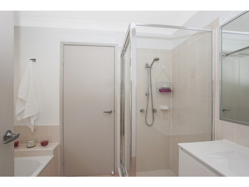 13 Avonbury Court, Carrara QLD 4211