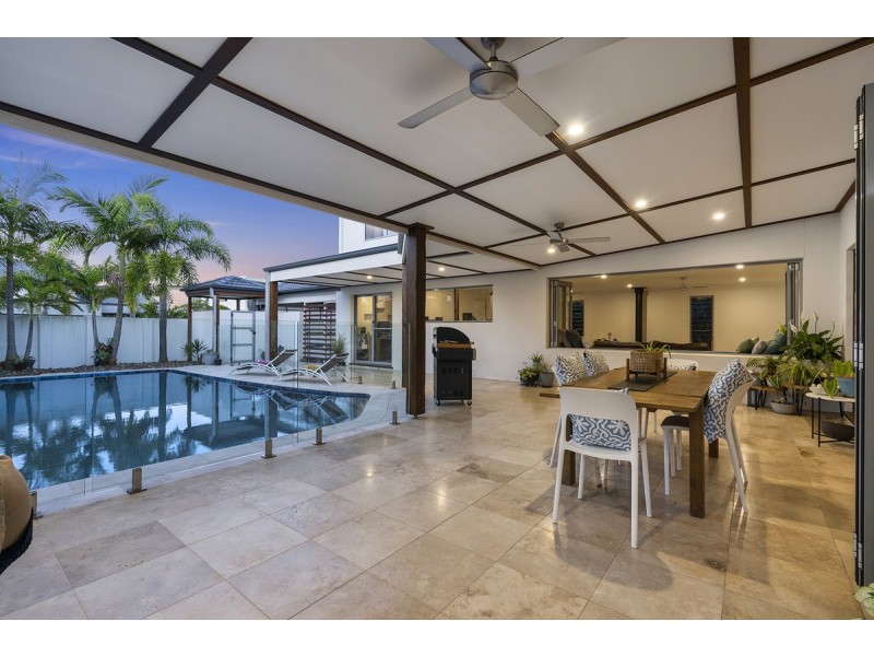 12 Daimler Drive, Bundall QLD 4217