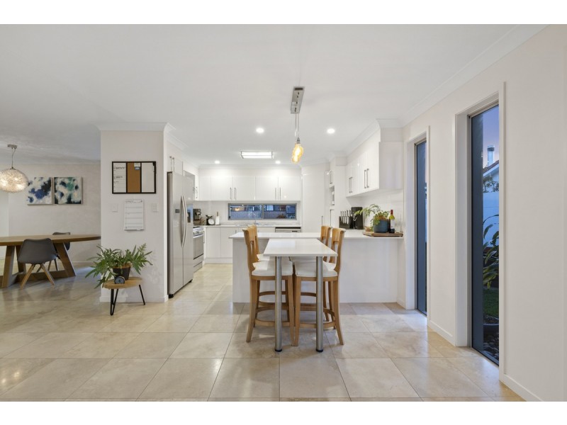 12 Daimler Drive, Bundall QLD 4217